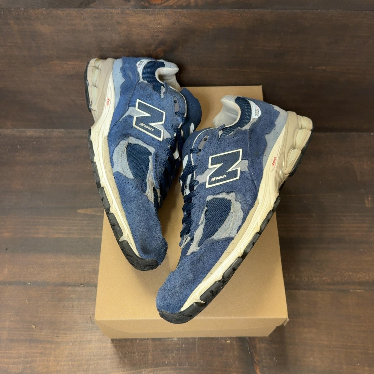 New Balance 2002R Protection Pack Navy Grey Size 11.5 (Pre-Owned) - Image 2