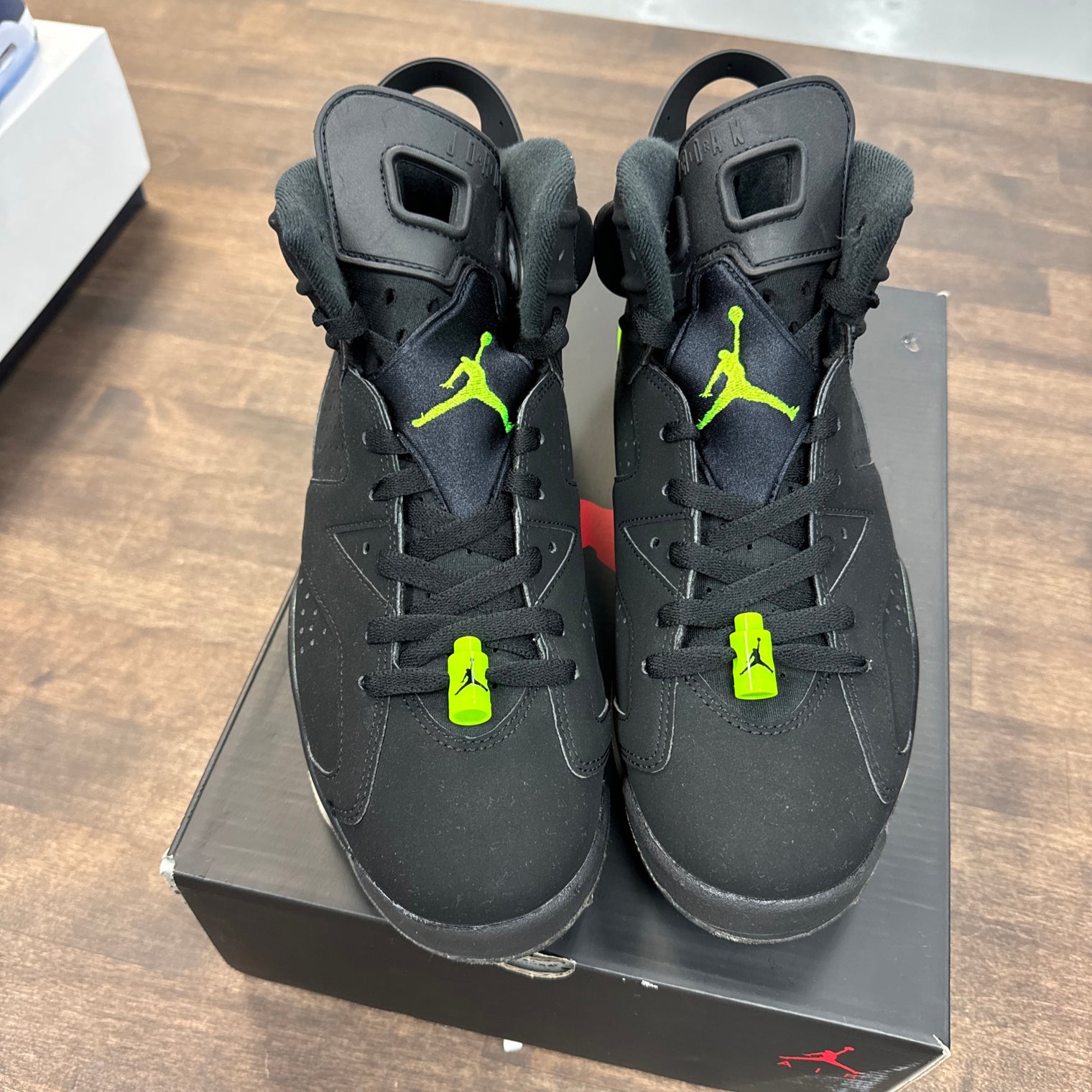 Electric Green Jordan 6 (USED)