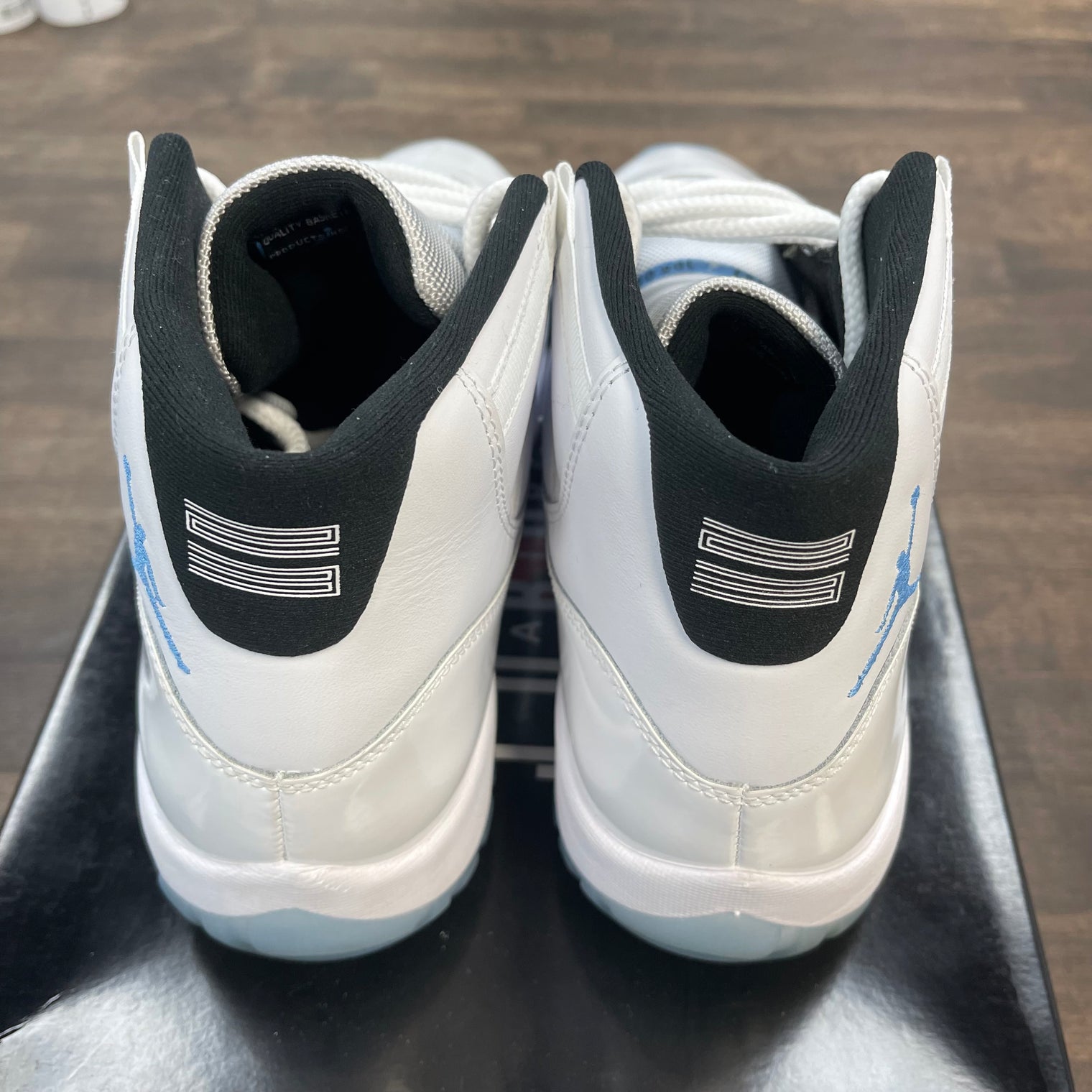 Legend Blue Jordan 11 (2024) (USED)