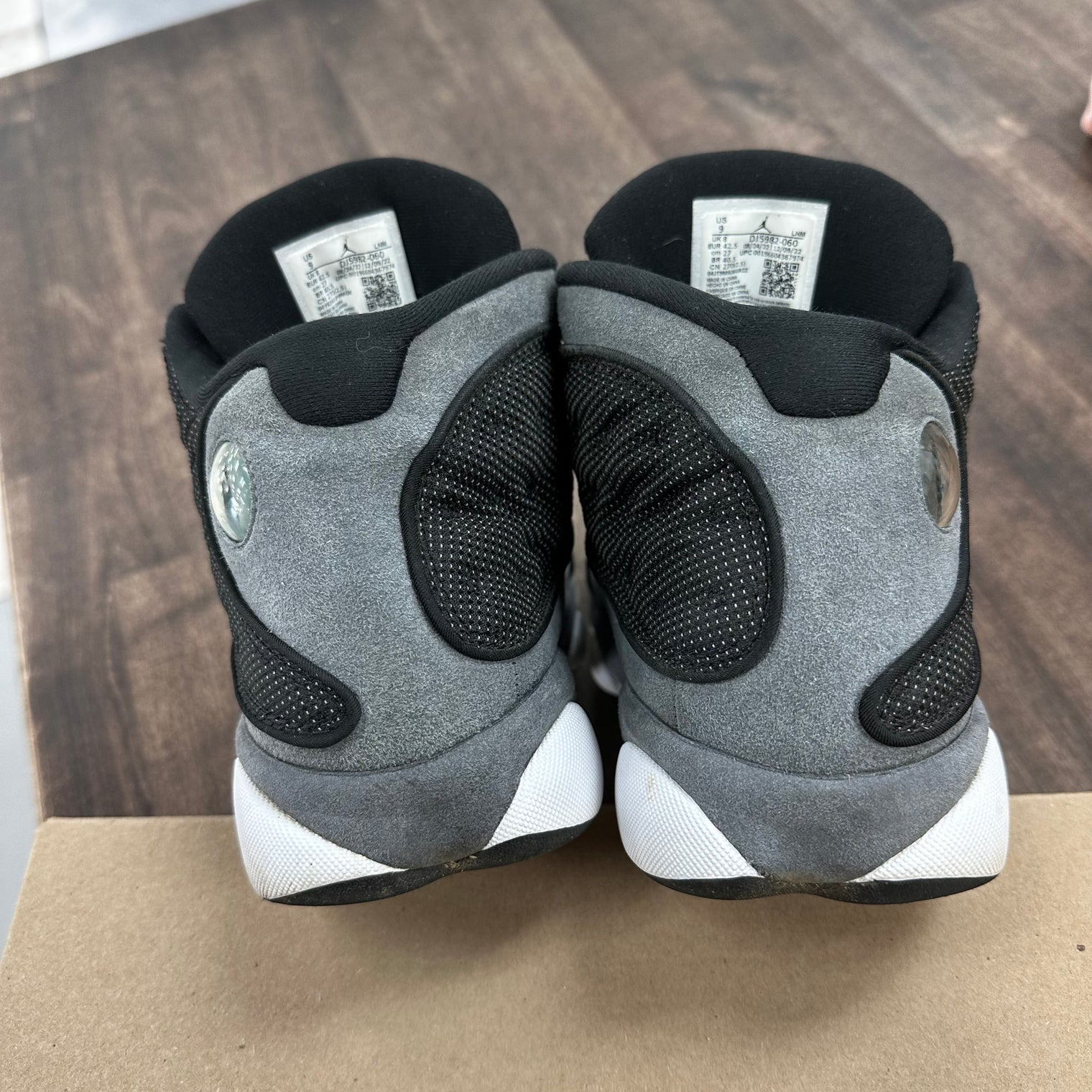Black Flint Jordan 13 (USED)