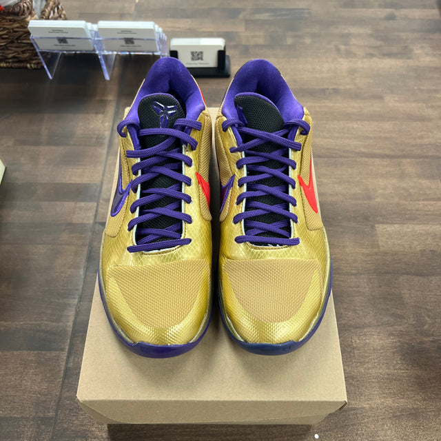 Undefeated Hall Of Fame Kobe 5 (USED, No Box)
