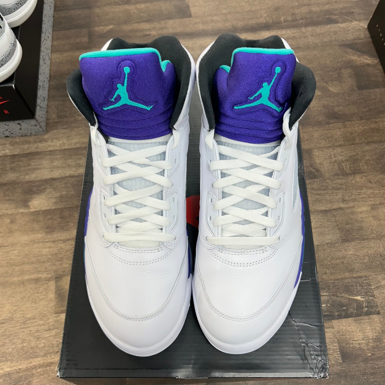 Grape Jordan 5 2025 (USED)