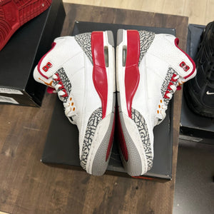 Jordan 3 Retro Cardinal Red Size 9.5 (Pre-Owned) - Image 3