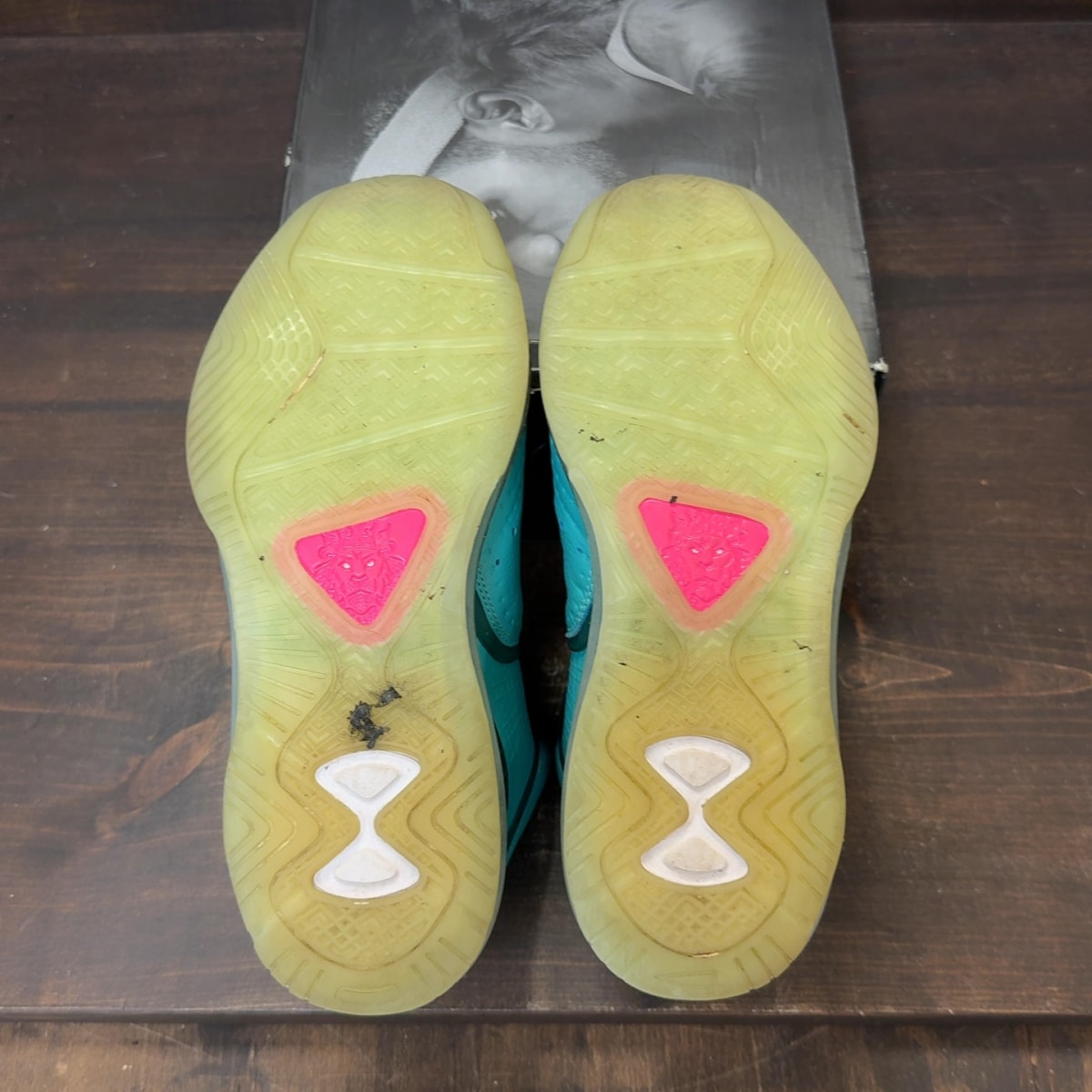 Nike LeBron 8 South Beach (2021) - Image 8