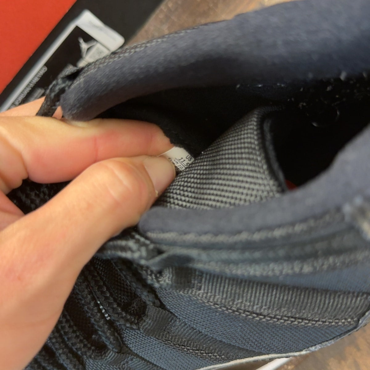 Jordan 11 Retro Playoffs Bred (2019) Size 11.5 (Pre-Owned) - Image 7