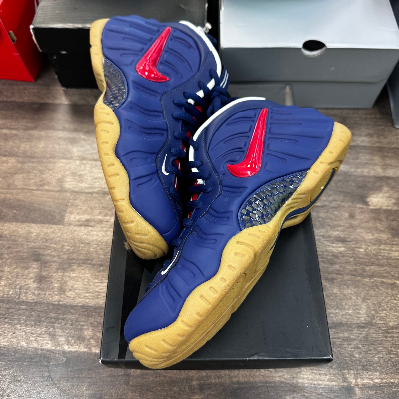Blue Void University Red Foamposite Pro (USED)