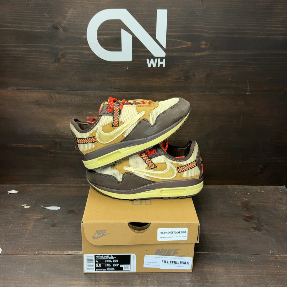 Nike Air Max 1 Travis Scott Cactus Jack Baroque Brown Size 4 (Pre-Owned) - front