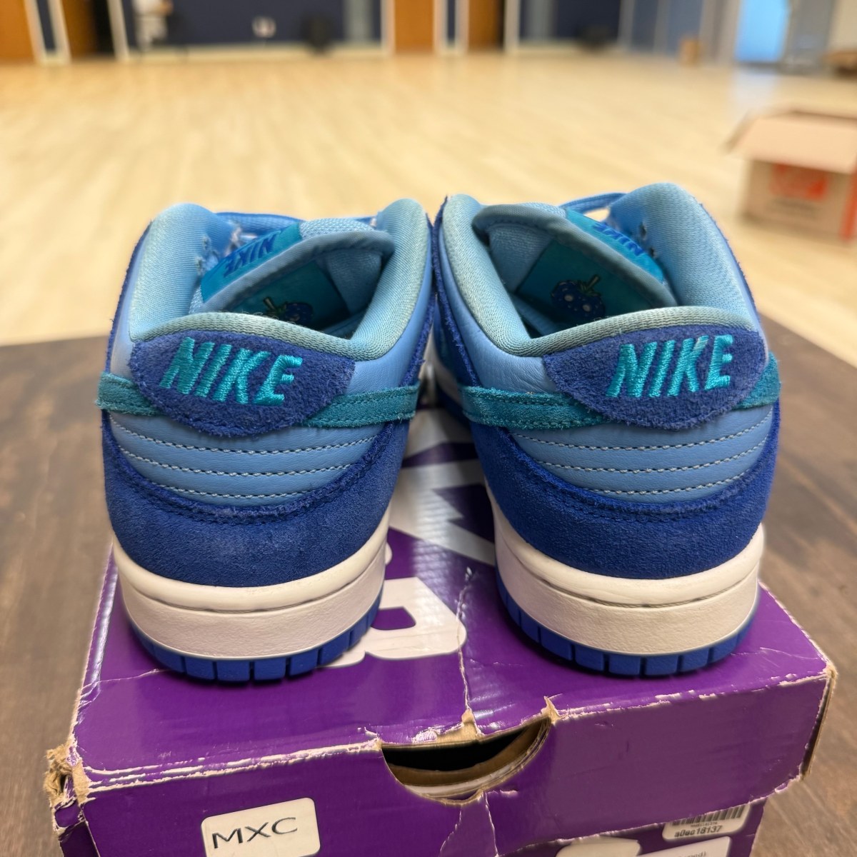Nike SB Dunk Low Blue Raspberry - Image 2