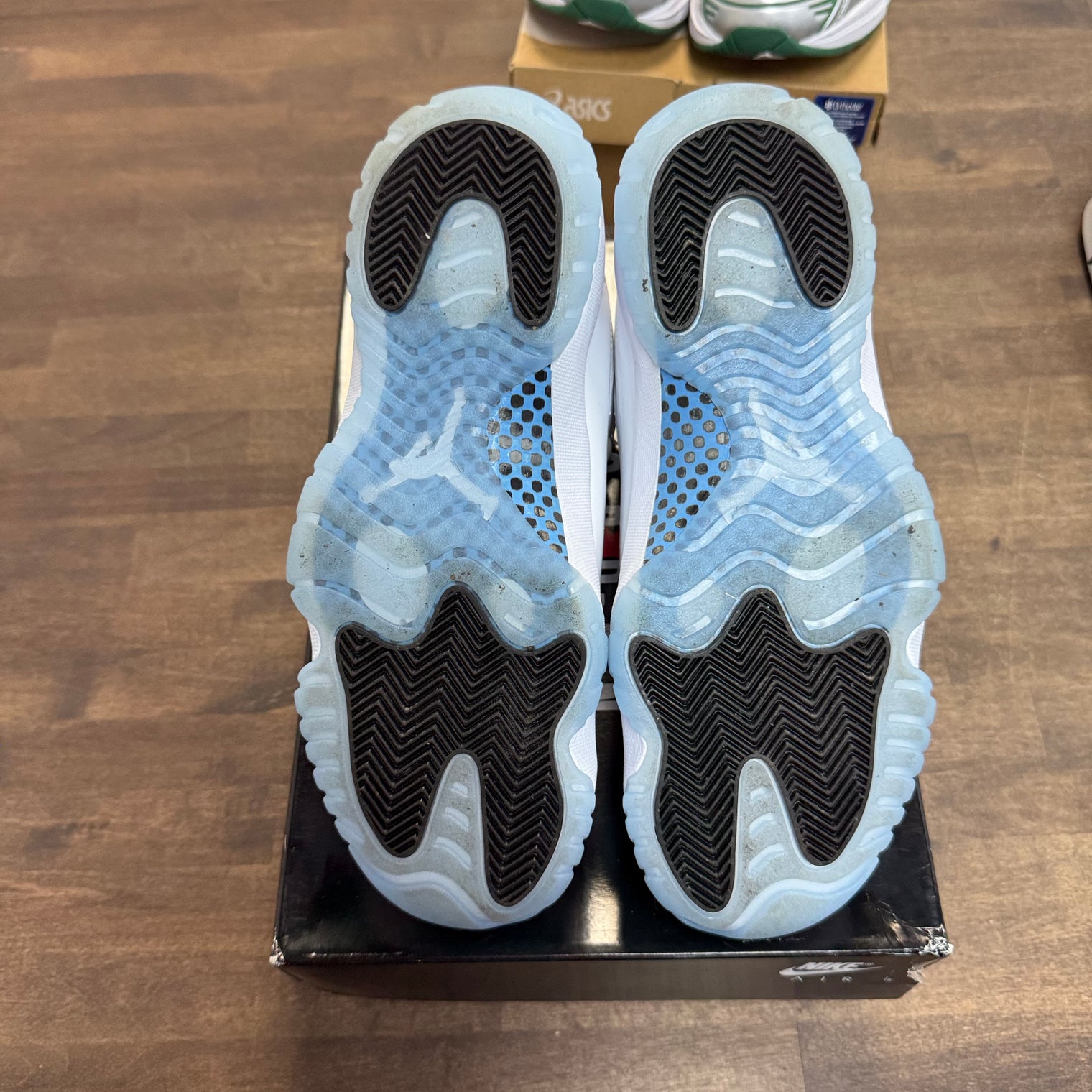 Legend Blue Jordan 11 (2024) (USED)