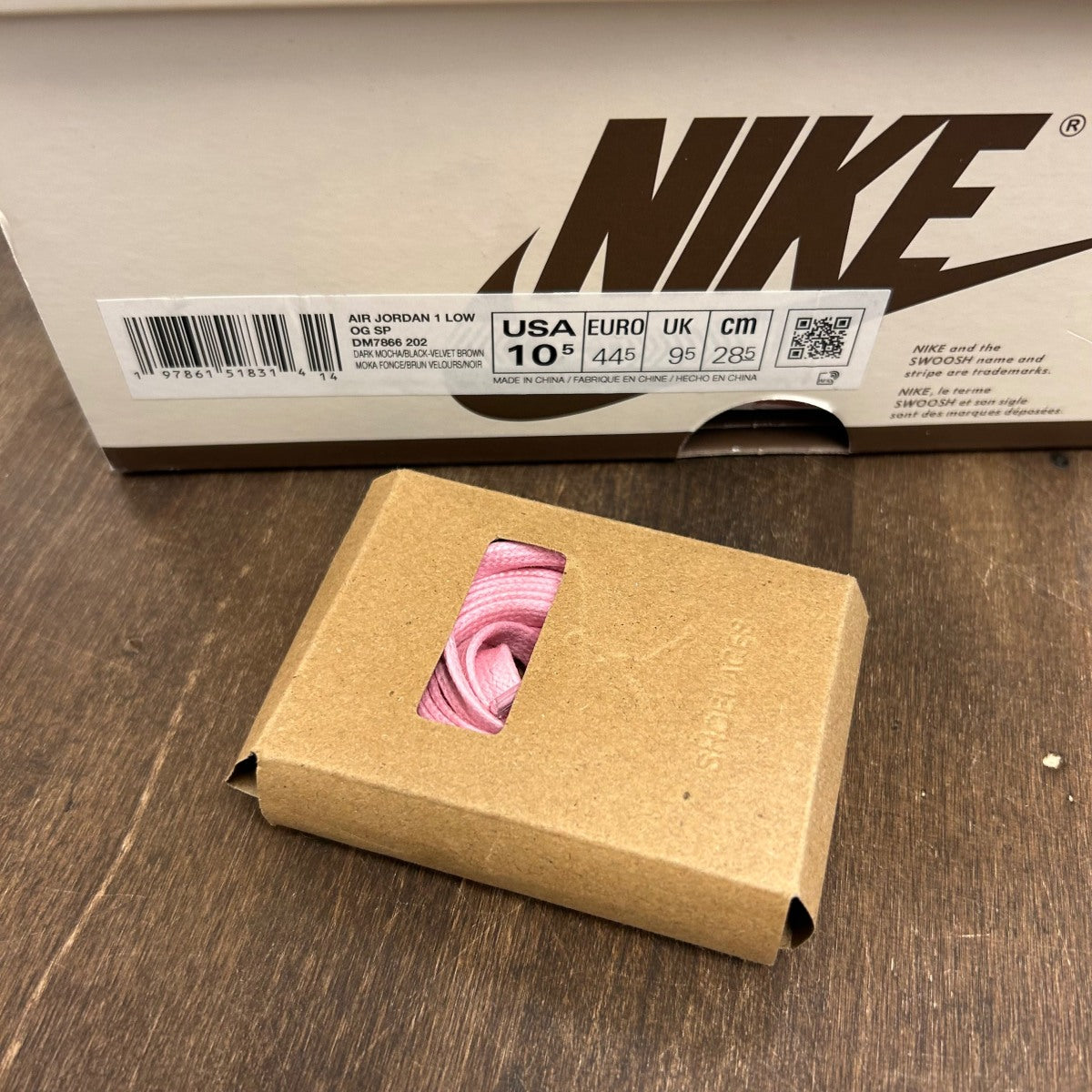 Jordan 1 Retro Low OG SP Travis Scott Velvet Brown - Image 6