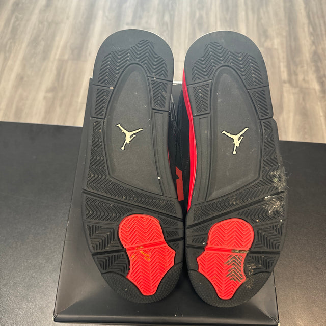 Red Thunder Jordan 4 (USED)