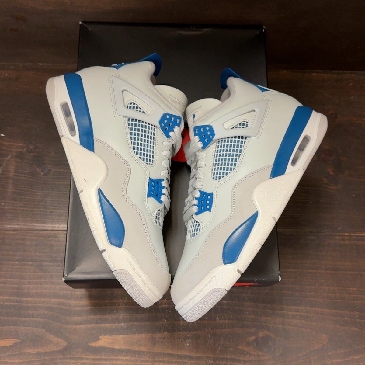 Jordan 4 Retro Military Blue (2024) Size 9.5 (Pre-Owned) - back