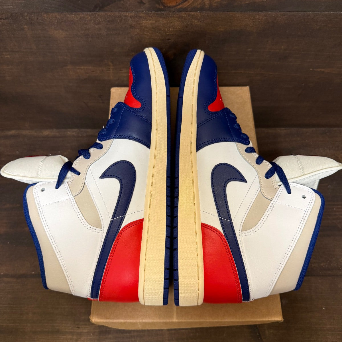 Jordan 1 Mid Rare Air Size 13 (Pre-Owned) - Image 6