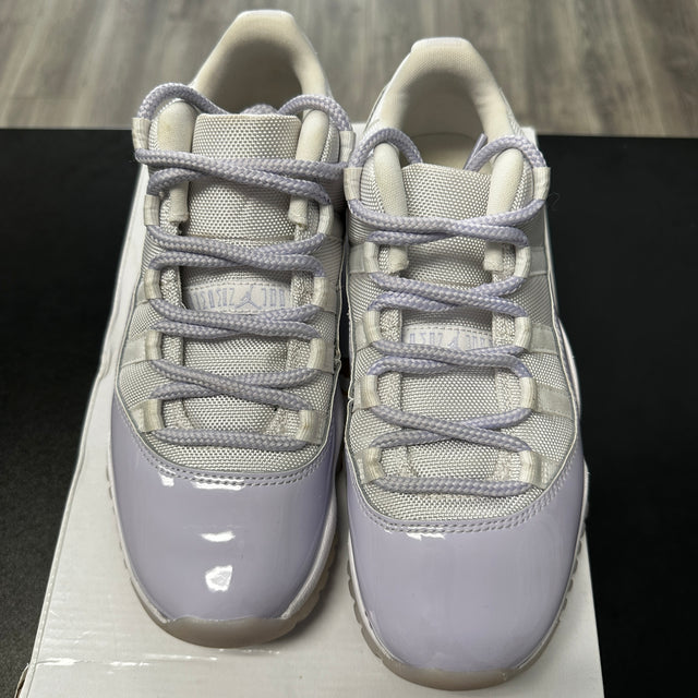 Pure Violet Jordan 11 Low (USED)