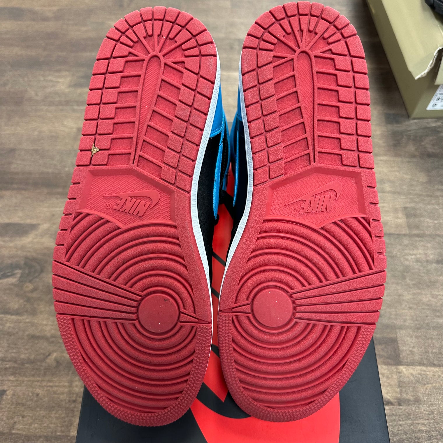 NC to Chi Jordan 1 High (W) (USED)
