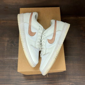 Nike Dunk Low White Pink (GS) Size 7Y (Pre-Owned) - Image 2