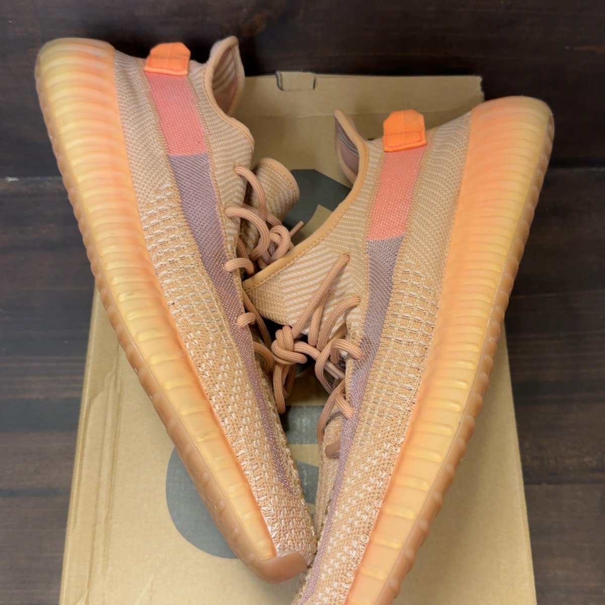 adidas Yeezy Boost 350 V2 Clay - Image 2