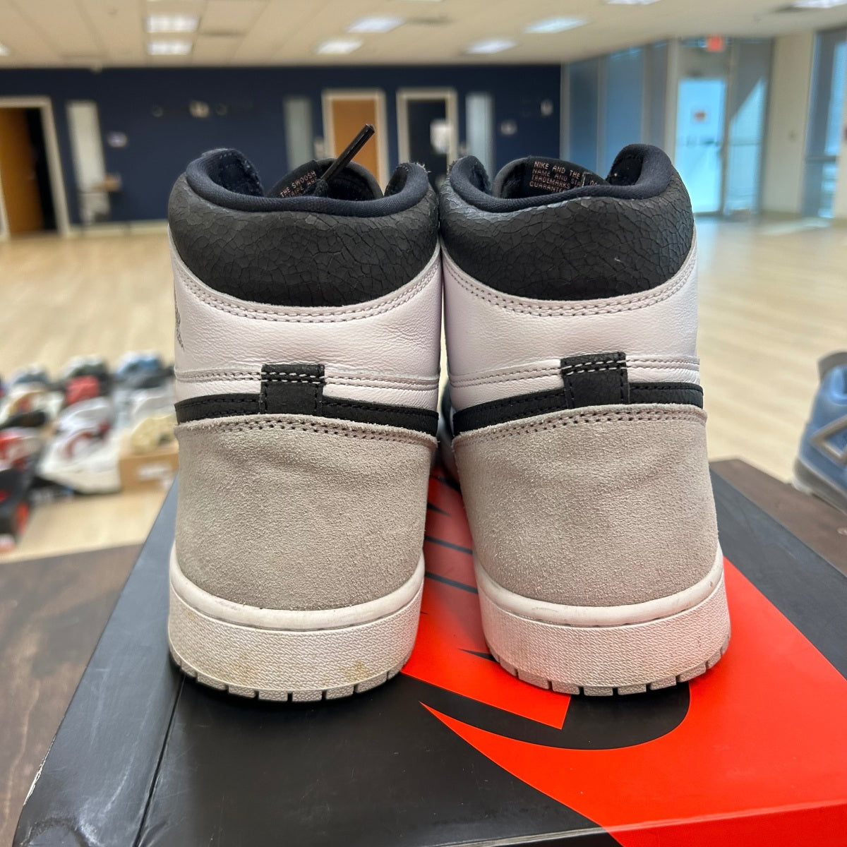 Jordan 1 Retro High OG Bleached Coral - Image 4