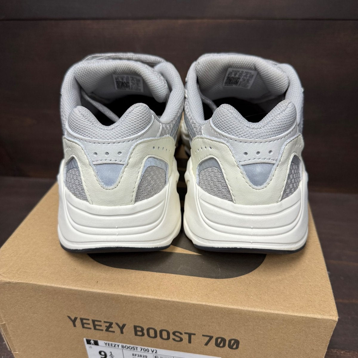 adidas Yeezy Boost 700 V2 Static Size 9.5 (Pre-Owned) - sole