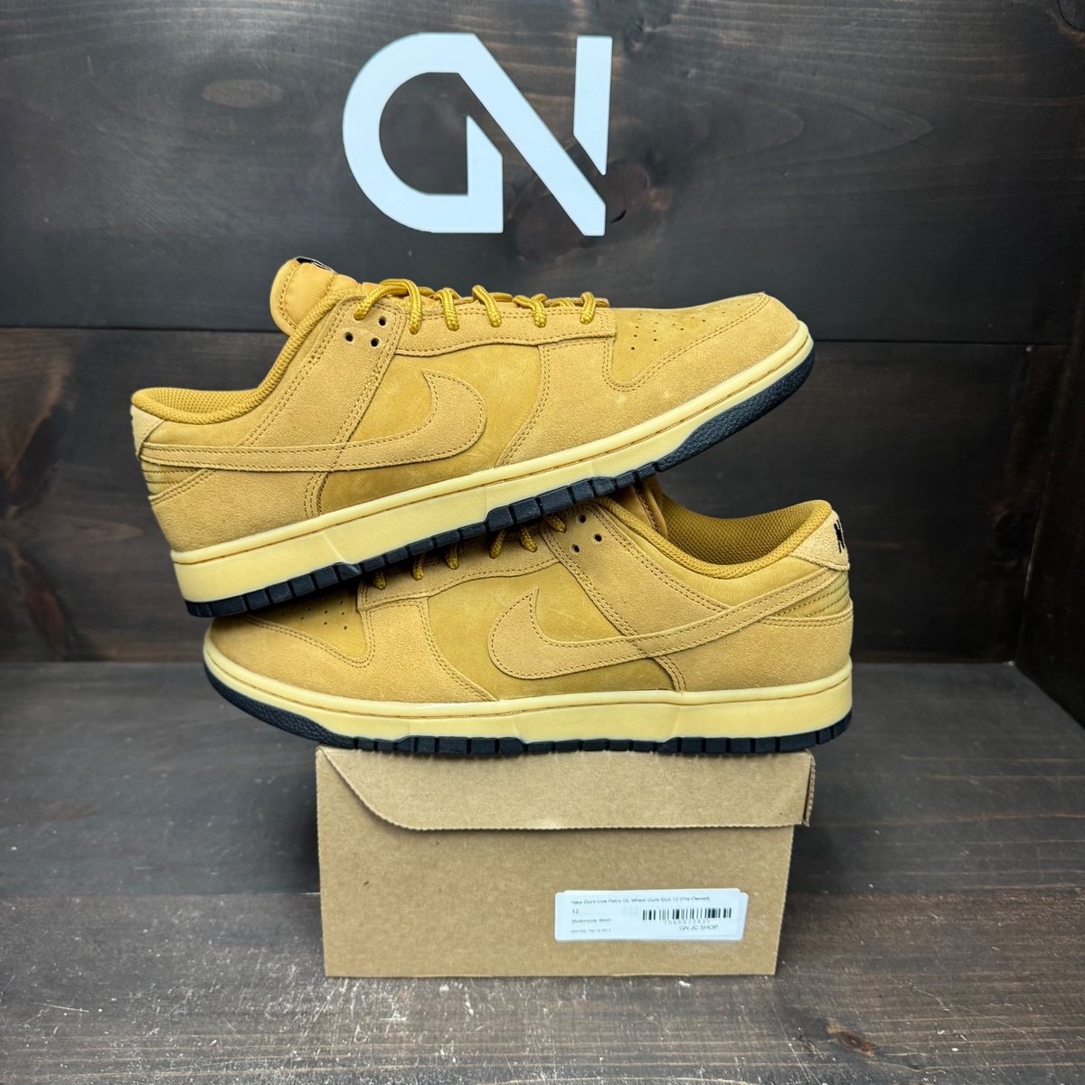 Nike Dunk Low Retro SE Wheat Gum Size 12 (Pre-Owned) - front