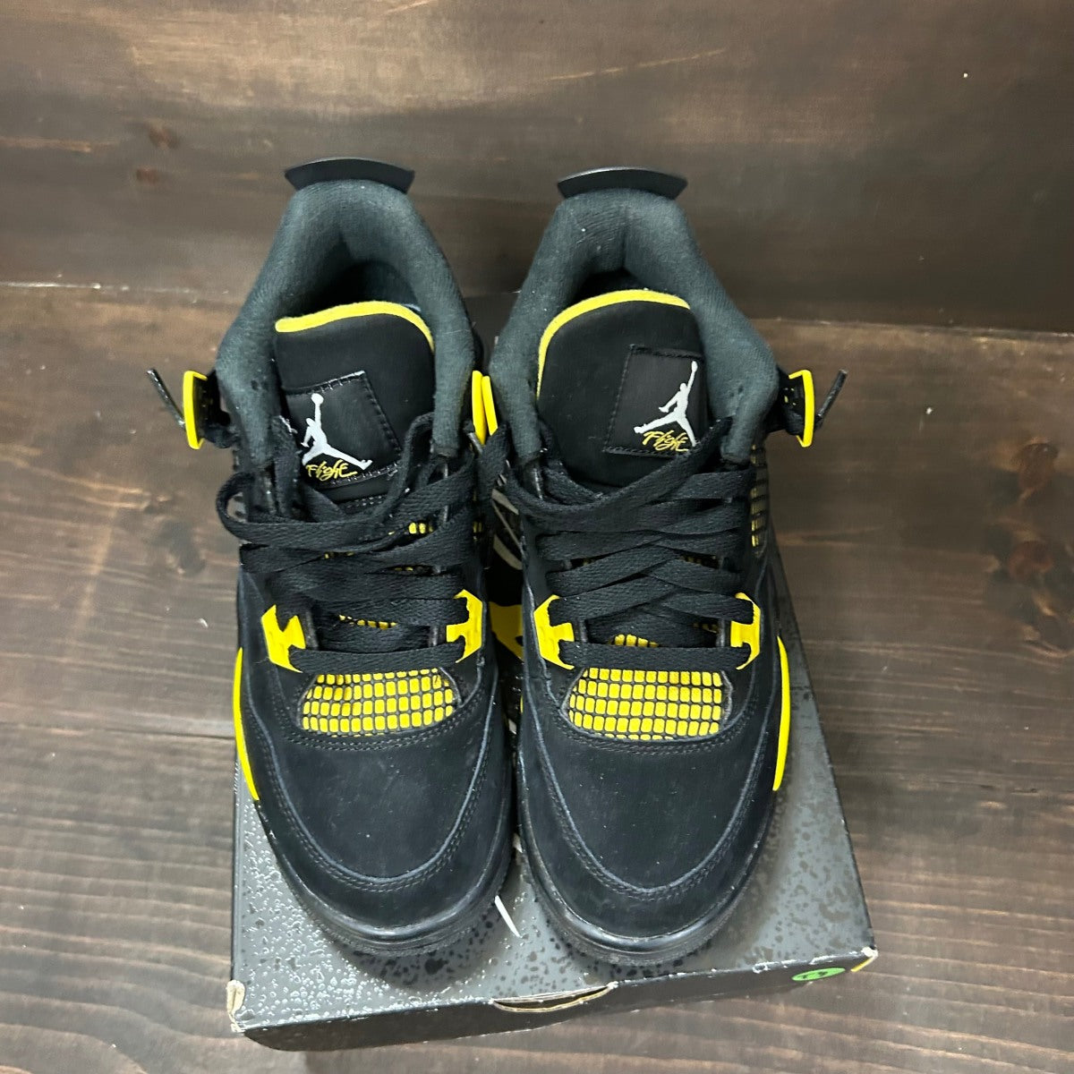 Jordan 4 Retro Thunder (2023) (GS) - Image 3
