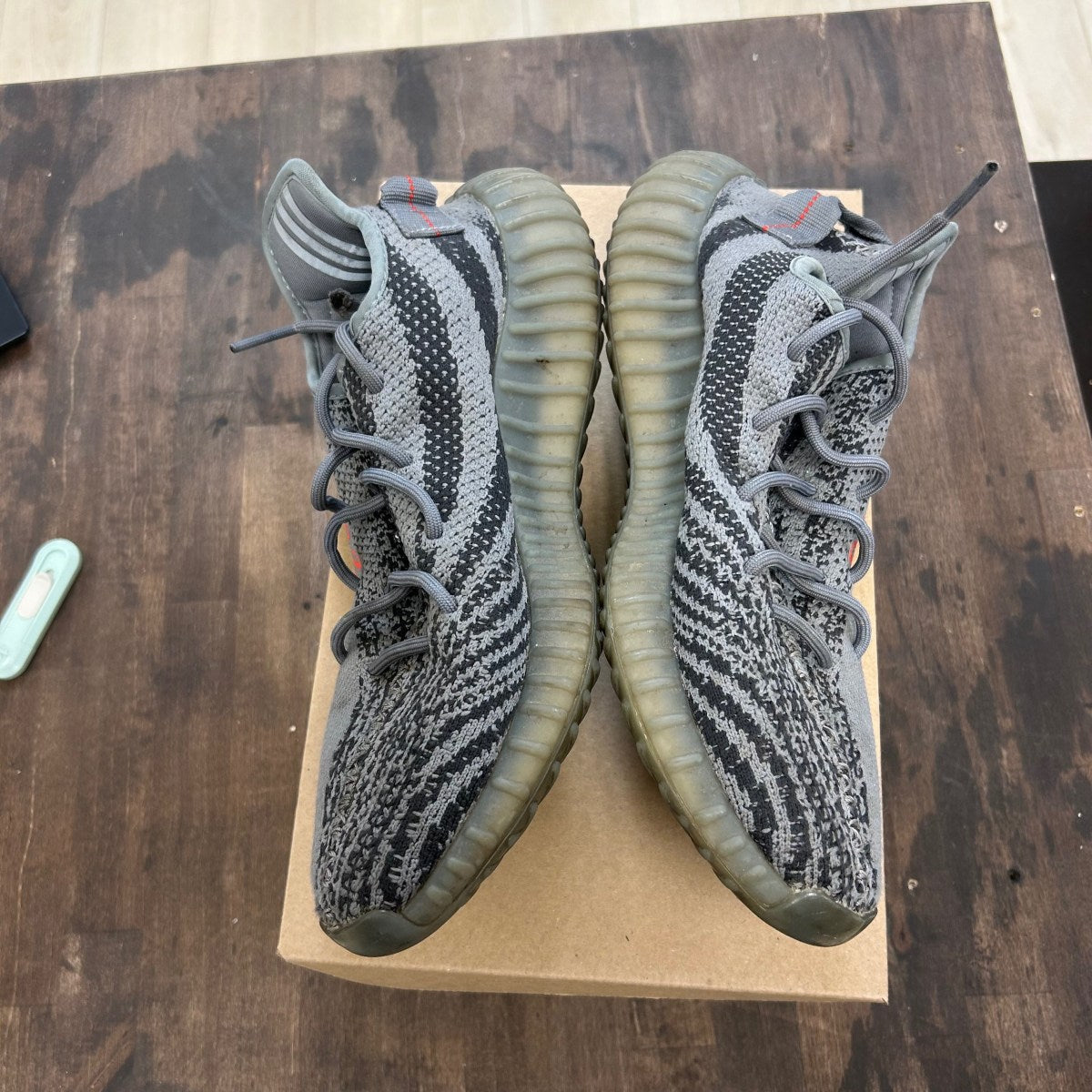 adidas Yeezy Boost 350 V2 Beluga 2.0 Size 10 (Pre-Owned) - Image 3