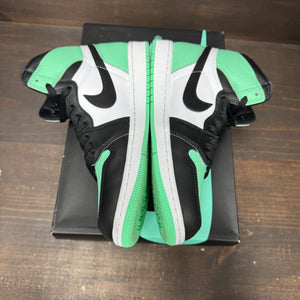 Jordan 1 Retro High OG Green Glow Size 9 (Pre-Owned) - tag