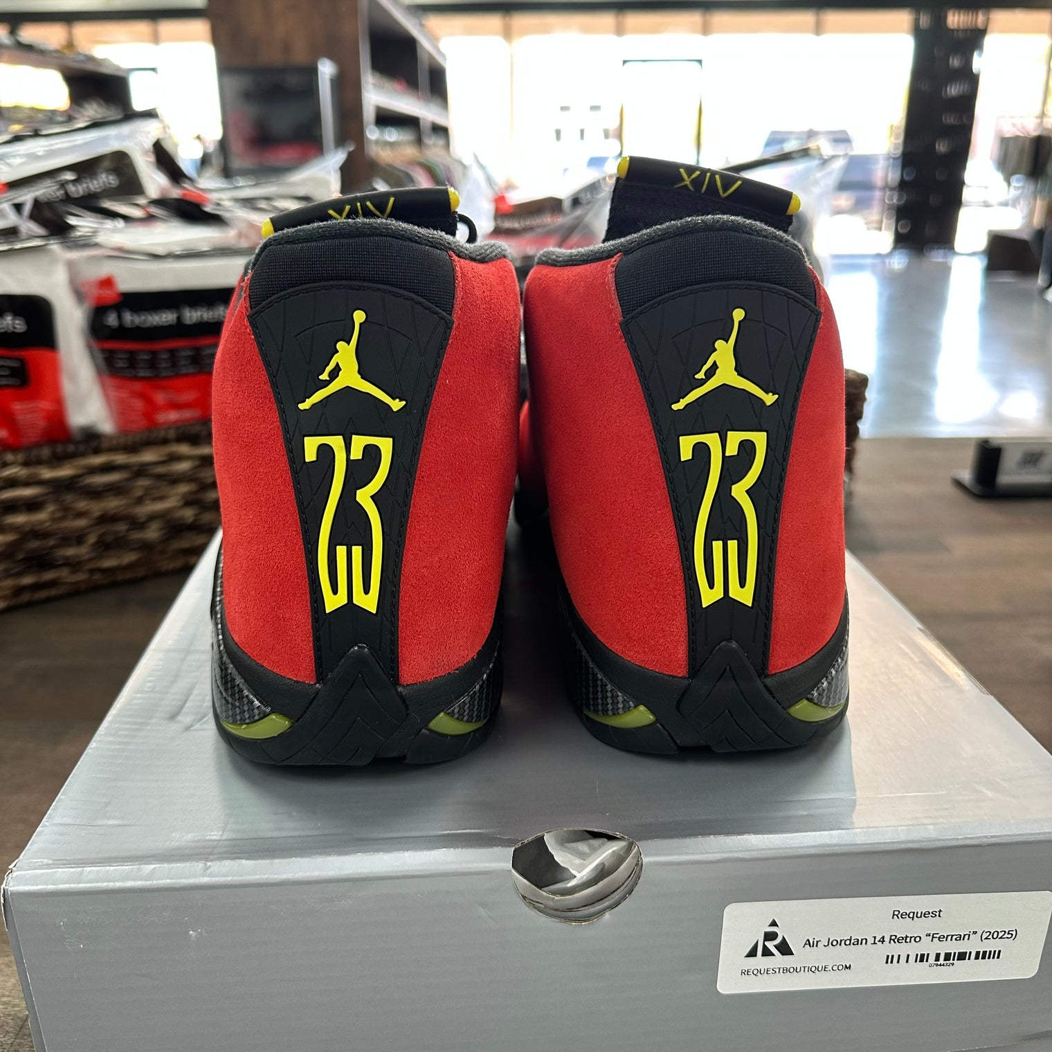 🏎️Jordan 14 Retro (2025) (Lightly Pre-owned)