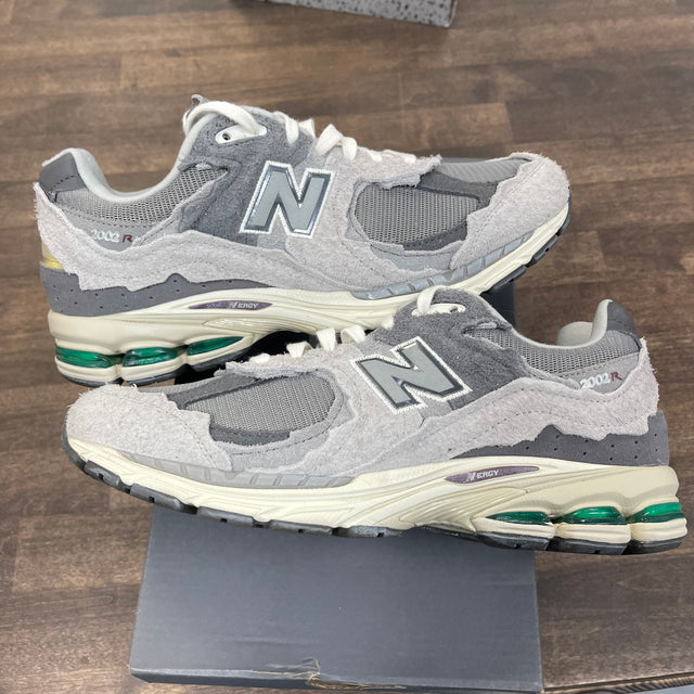 Rain Cloud New Balance 2002R (USED)