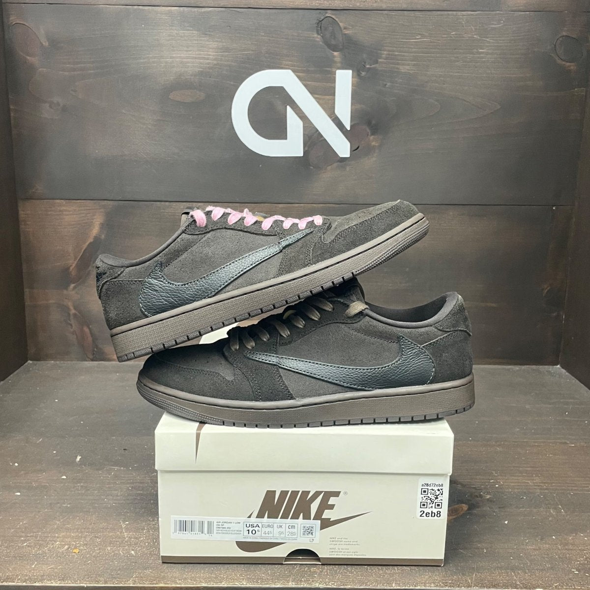 Jordan 1 Retro Low OG SP Travis Scott Velvet Brown Size 10.5 (Pre-Owned) - front