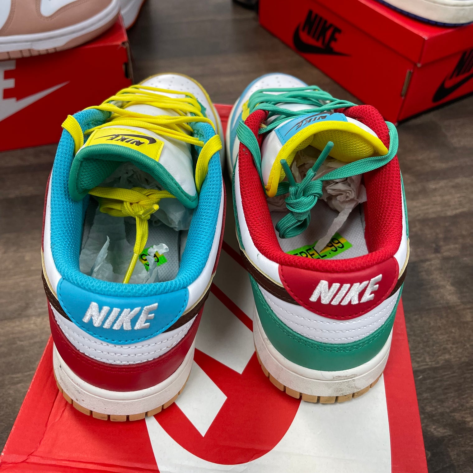 Free 99 White Dunk Low (USED)