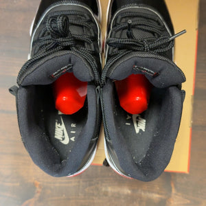 Jordan 11 Retro Playoffs Bred (2019) Size 9.5 (Pre-Owned)
