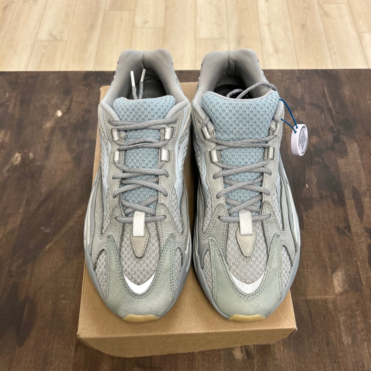 adidas Yeezy Boost 700 V2 Inertia Size 12 (Pre-Owned) - Image 2