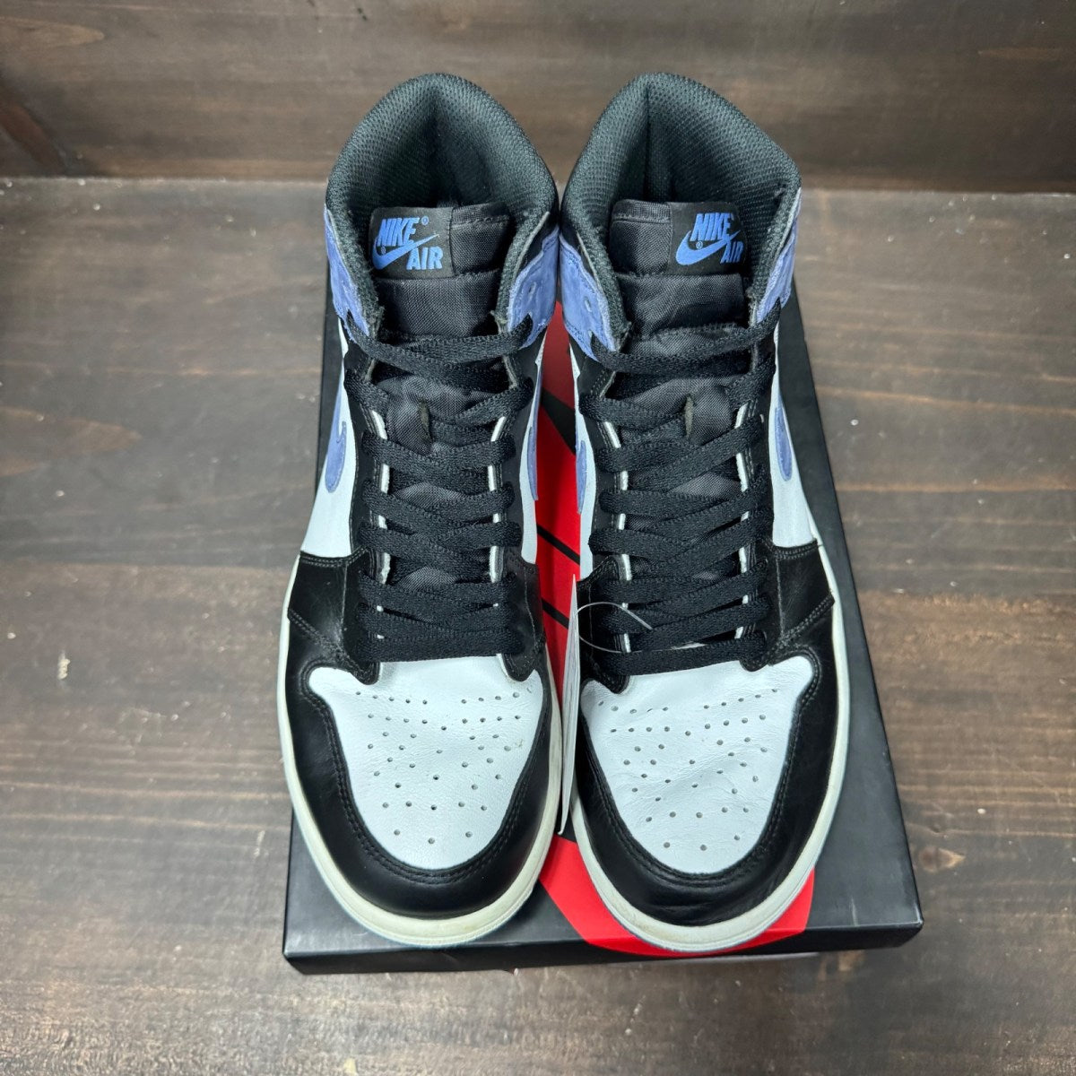 Jordan 1 Retro High Blue Moon Size 9 (Pre-Owned) - side