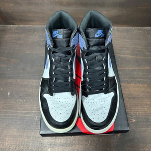 Jordan 1 Retro High Blue Moon Size 9 (Pre-Owned) - side