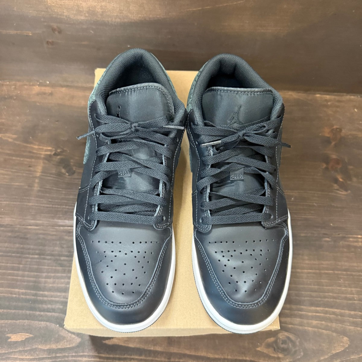 Jordan 1 Low SE Black Elephant Size 11.5 (Pre-Owned) - Image 3