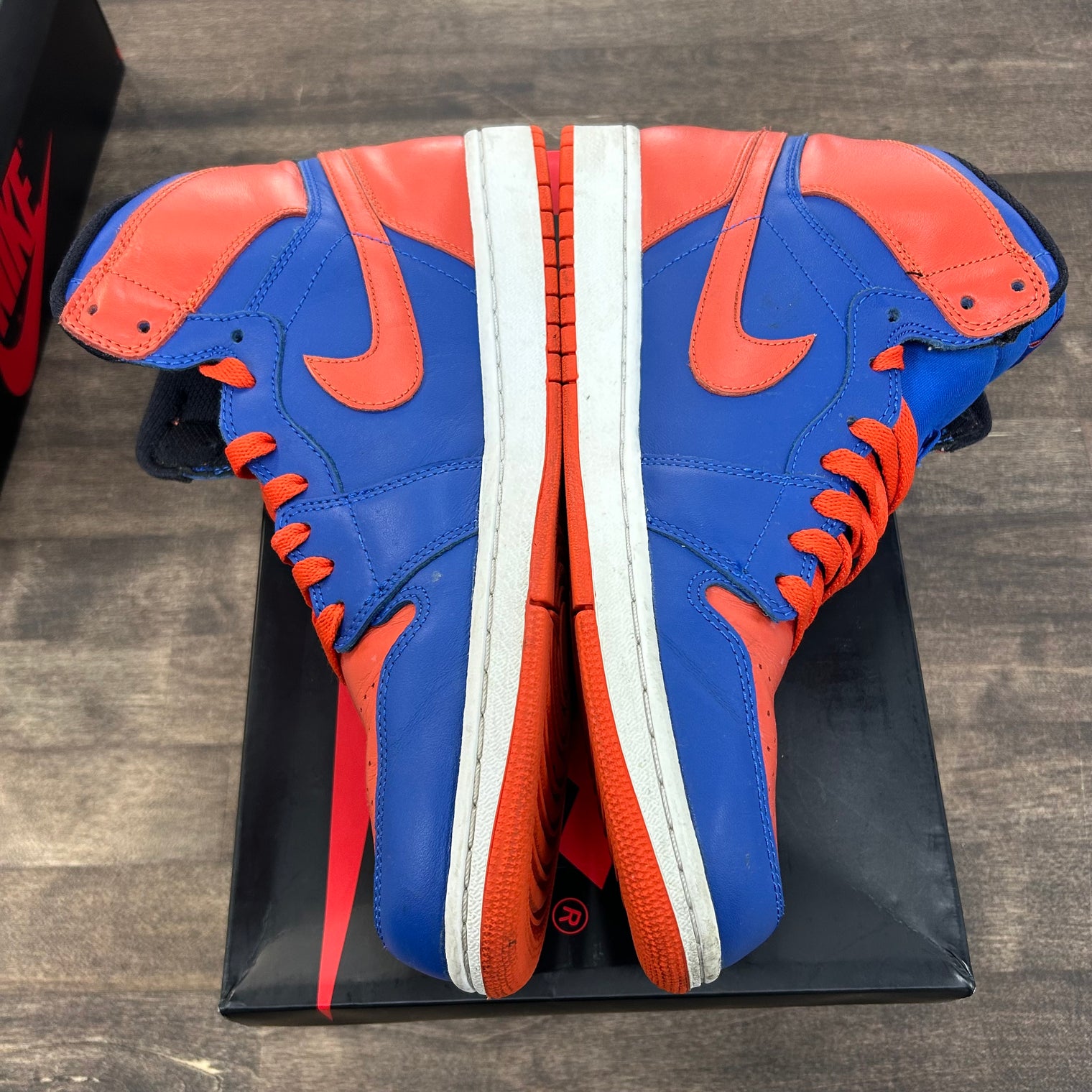 Knicks Jordan 1 Retro (USED, No Insoles, No Box)
