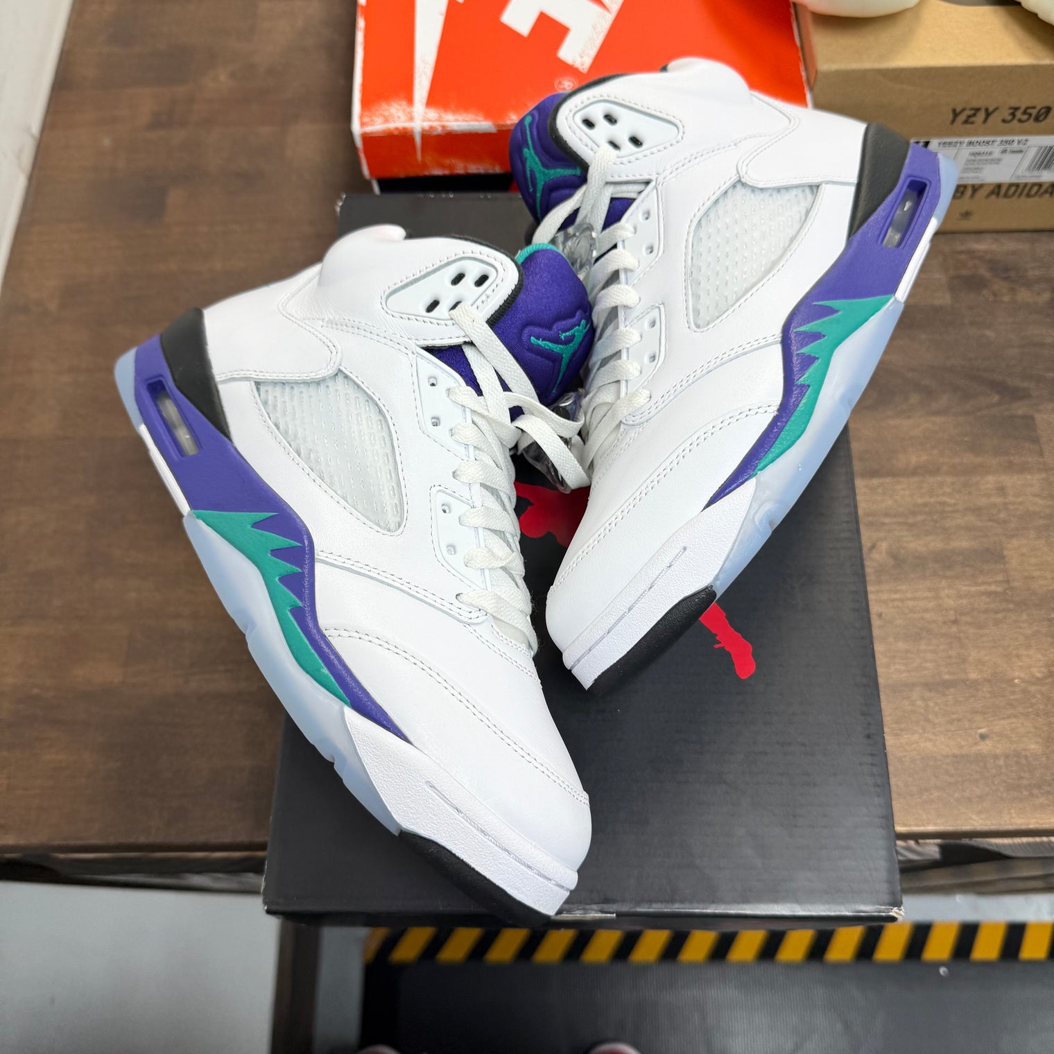 Grape Jordan 5 (2025) (USED)
