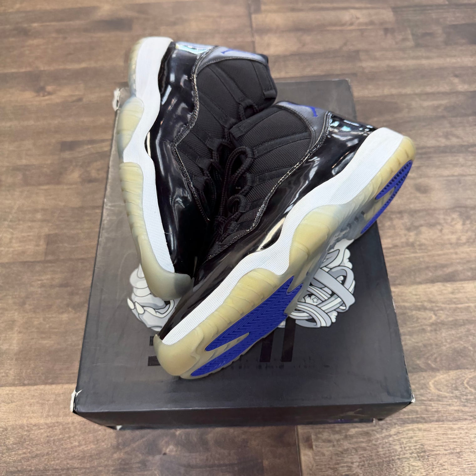 Space Jam Jordan 11 Retro (USED)