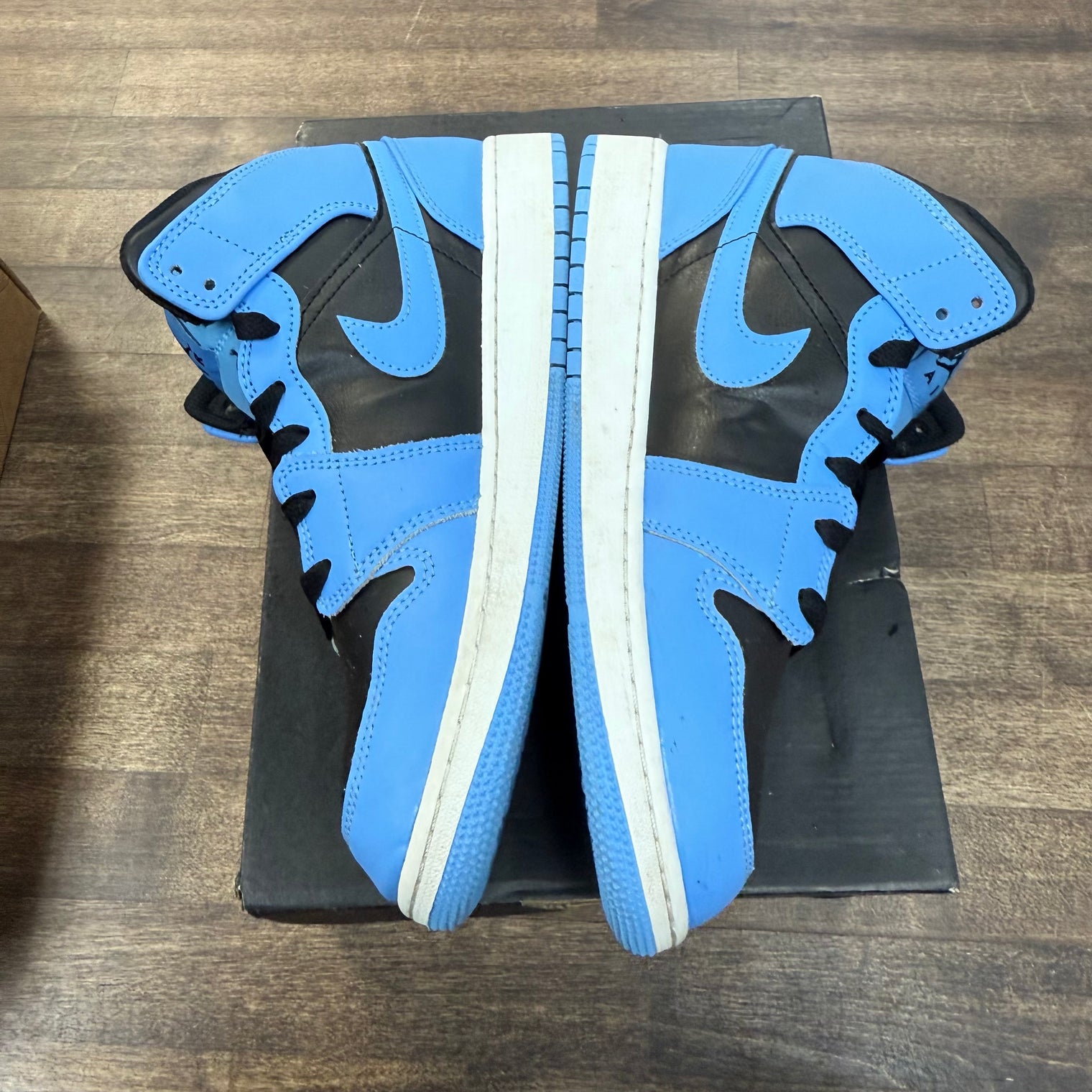 (GS) University Blue Black Jordan 1 Mid (USED)
