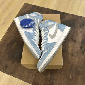Jordan 1 Retro High OG Hyper Royal Size 10 (Pre-Owned) - Image 1