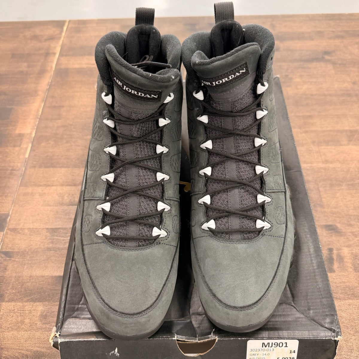 Jordan 9 Retro Anthracite - Image 2