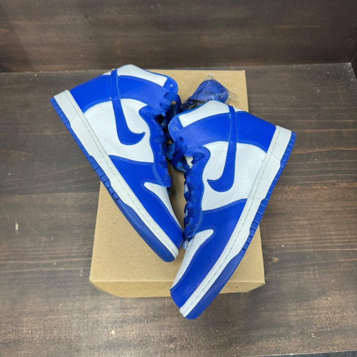 Nike Dunk High Kentucky (2016) Size 9 - Image 2