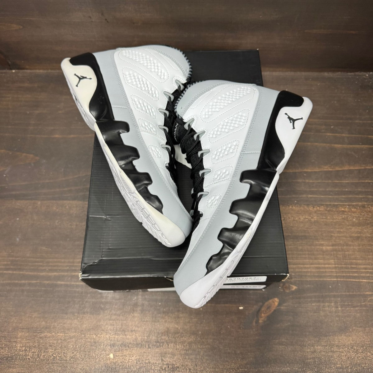 Jordan 9 Retro Barons Size 10 - Image 2