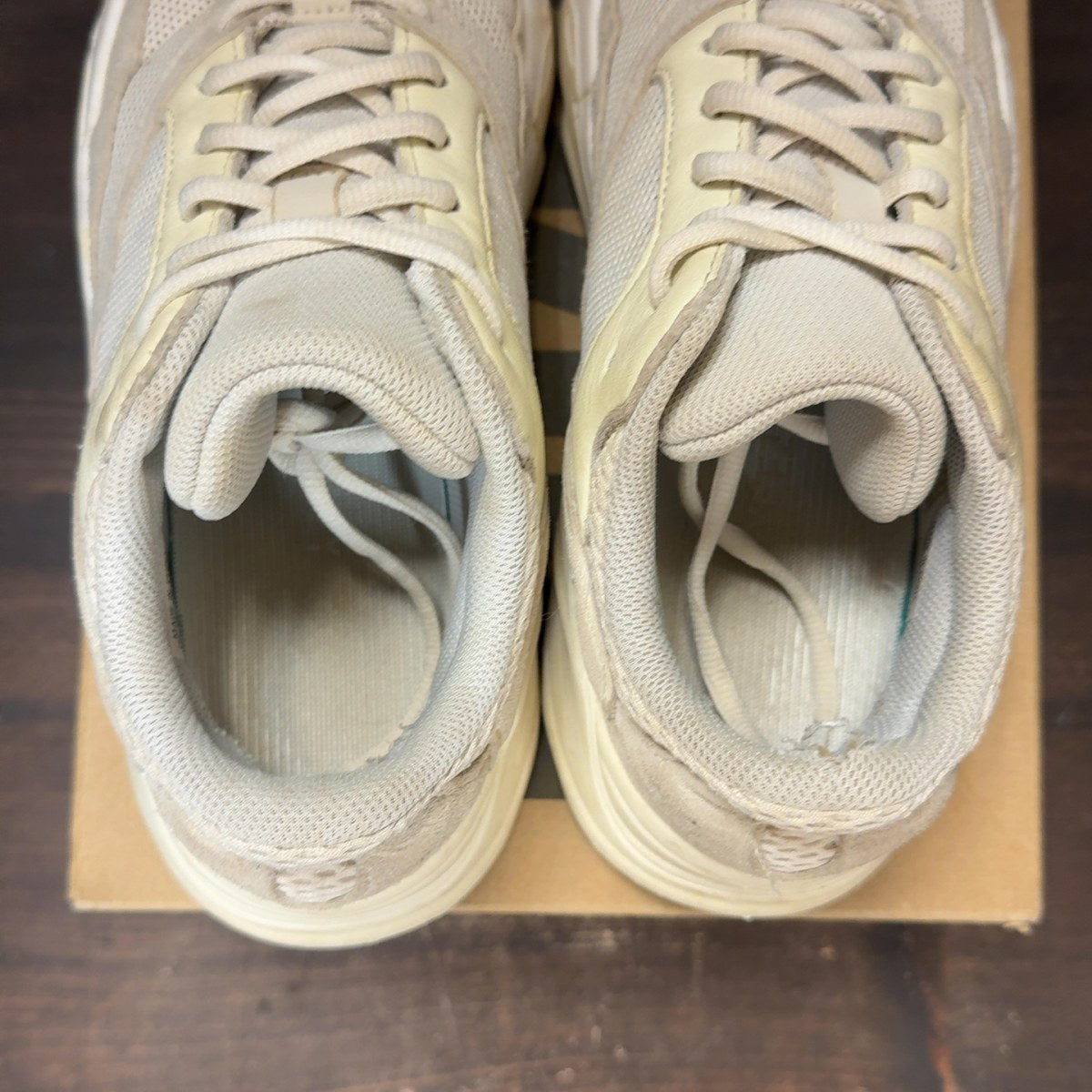 adidas Yeezy Boost 700 Analog Size 7 (Pre-Owned) - aux