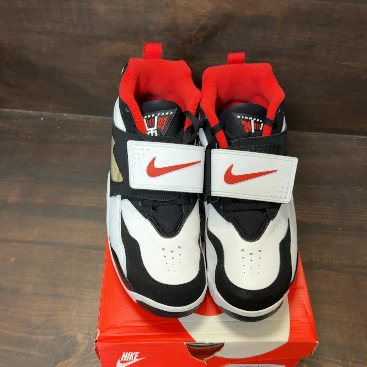 Nike Air Diamond Turf 49ers (2025) - Image 3