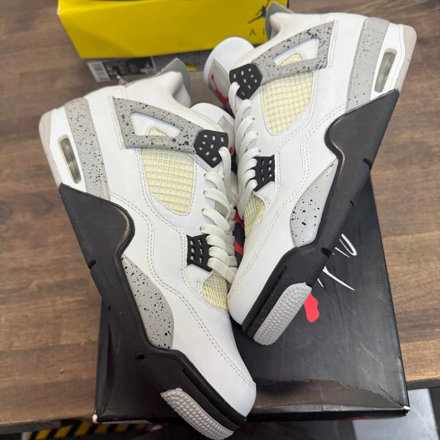 White Cement Jordan 4 (2016) (USED)