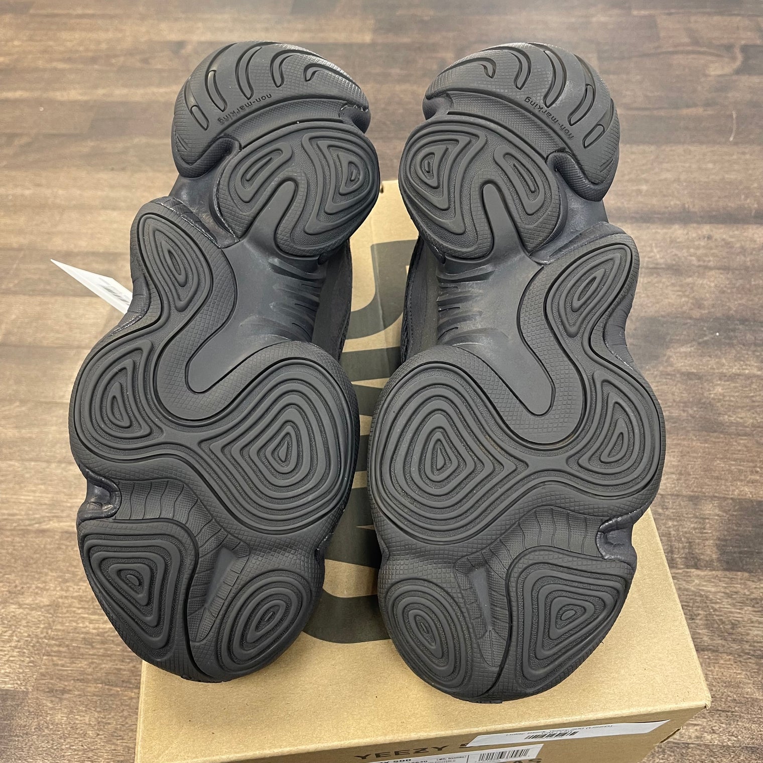 Utility Black Yeezy 500 (USED)