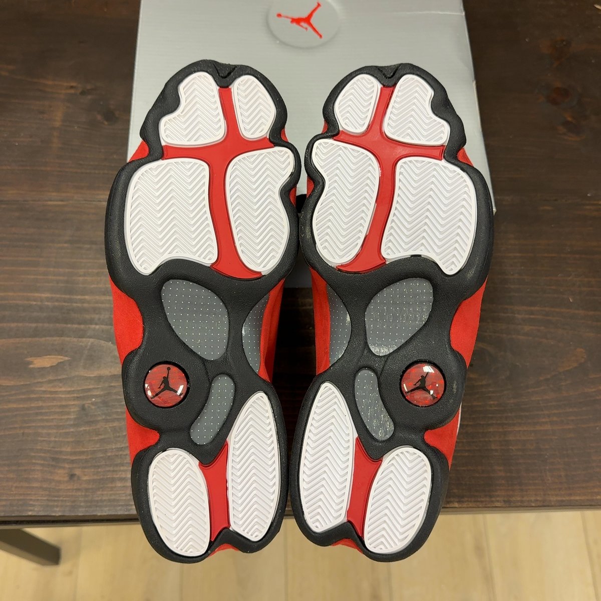 Jordan 13 Retro OG Chicago (2017) Size 12 (Pre-Owned) - aux