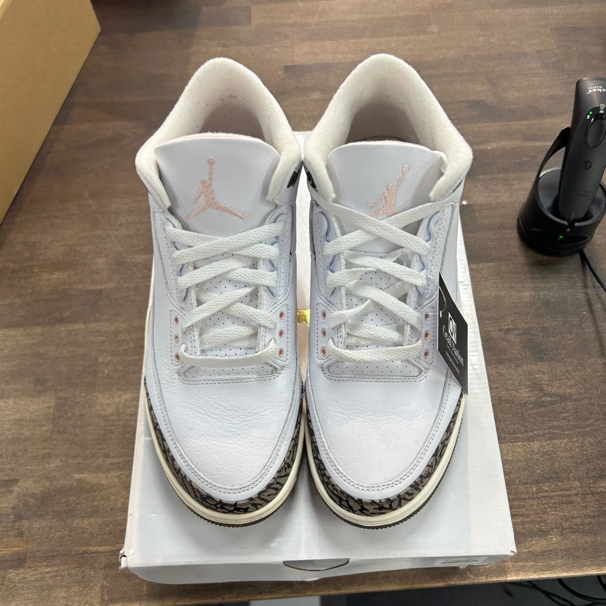 Jordan 3 Retro Neapolitan Dark Mocha (Women's) Size 11W (Pre-Owned) - Image 2